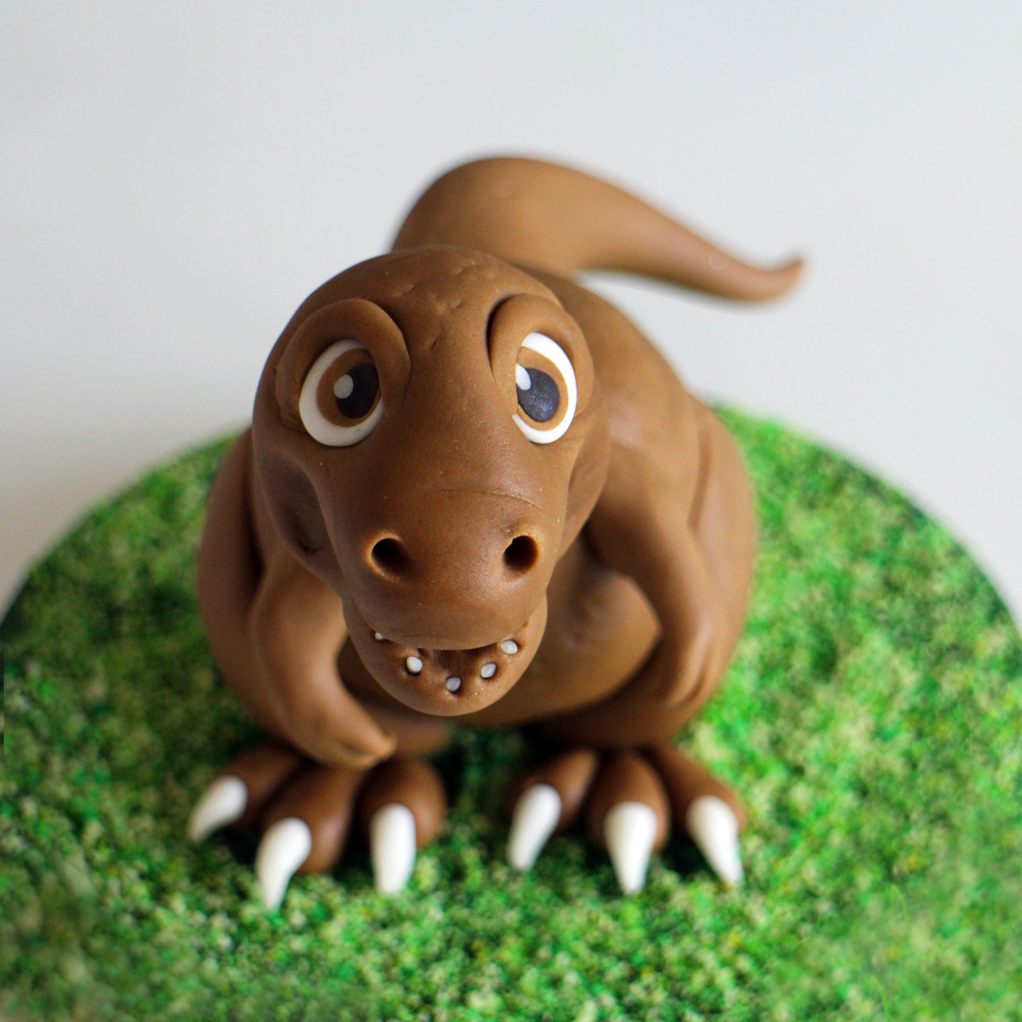 Tutorial – Dinosaur Cake Topper